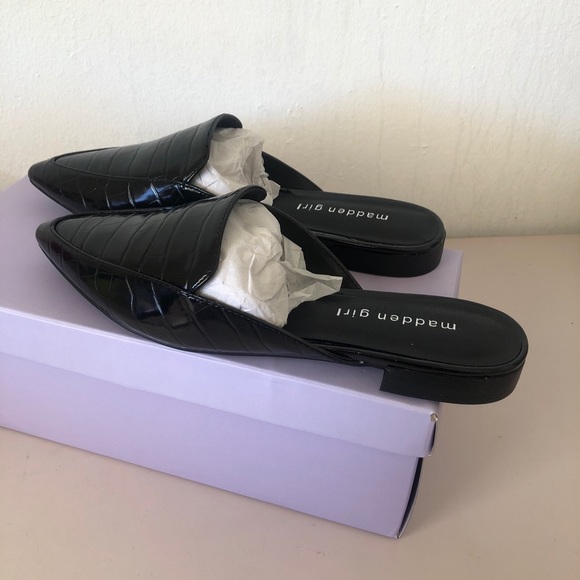 Madden Girl 💕 - Picture 2 of 4